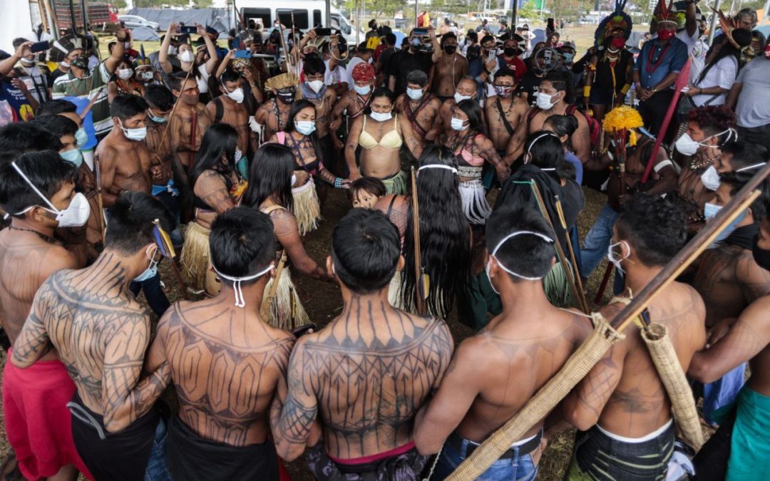 Justiça determina que caciques Munduruku ameaçados de morte possam ir à Brasília em avião da FAB